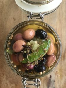 Olives marinées aux saveurs indiennes
